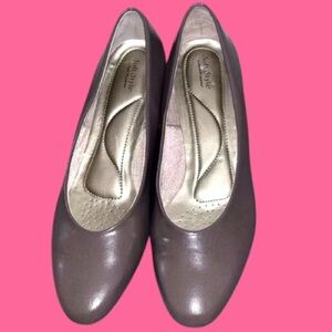 Woman’s shoes - flats